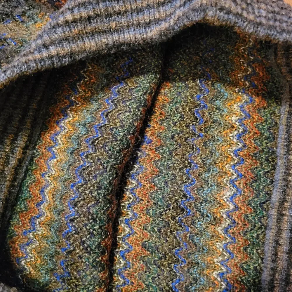 Club Fellow Vintage Wool Sweater Men’s Multicolor Knit Pullover Chevron Pattern